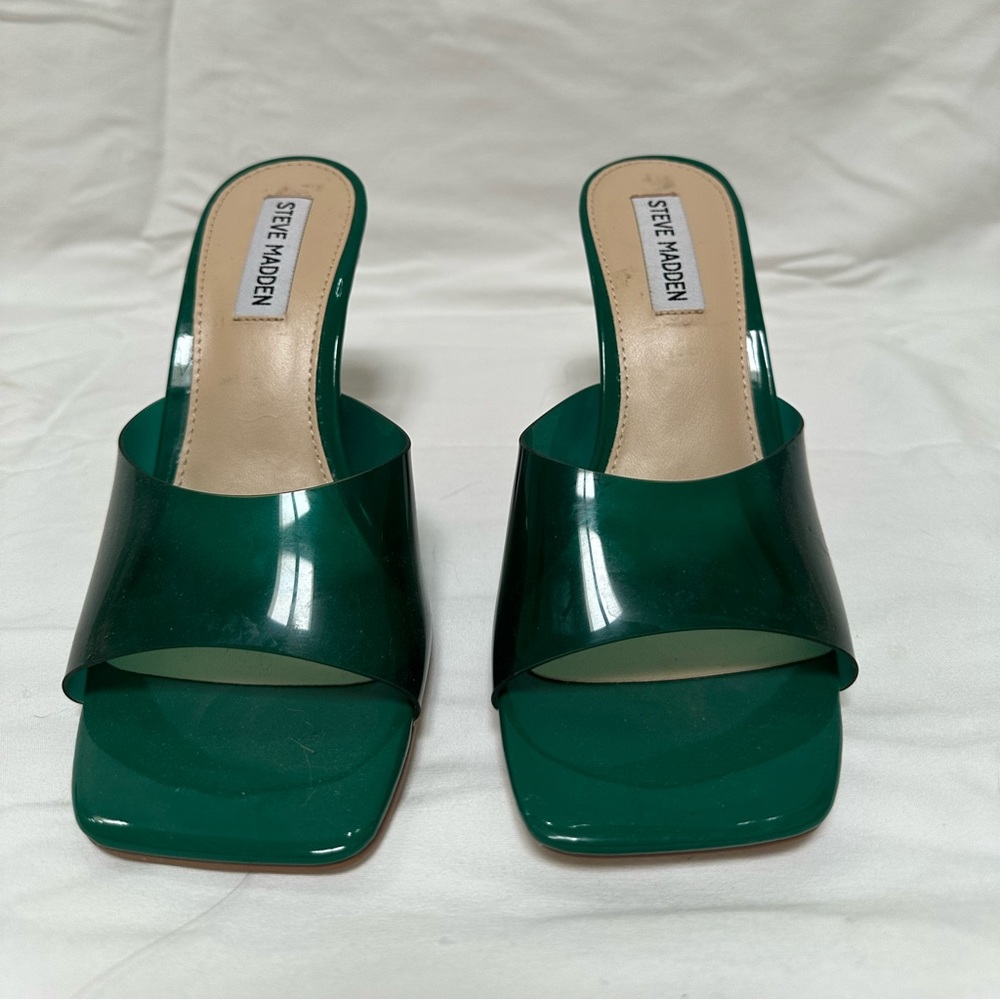 Steve Madden never worn.